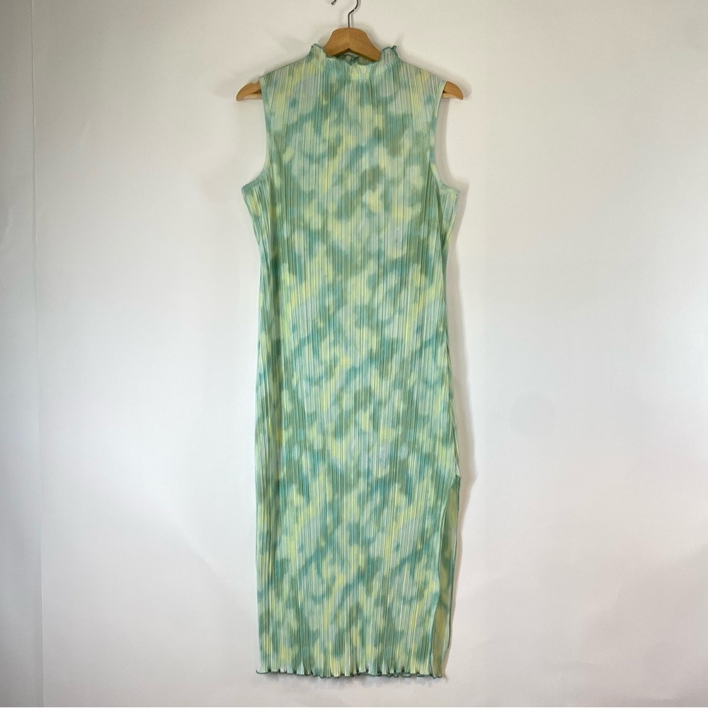 Women's Sleeveless Watercolor Plisse Midi Dress Future Collective Size S